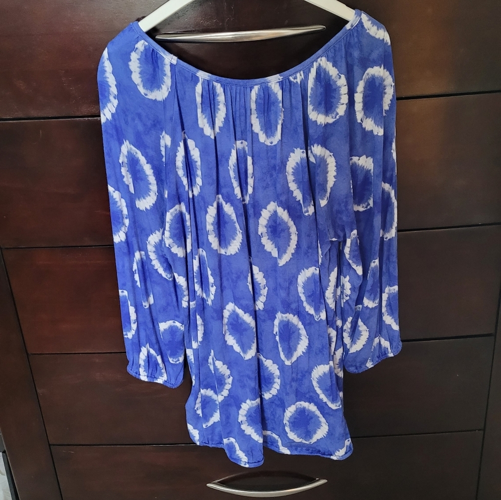 Michael Kors blue and white large top